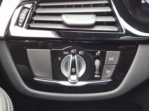 Used 2023 BMW 540i xDrive 540i xDrive w/ Premium Package image 32