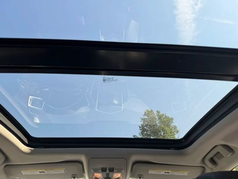 Used 2015 Cadillac SRX Luxury w/ Driver Assist Package AWD/4WD image 28