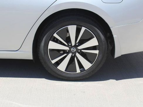 Used 2022 Nissan Altima 2.5 SV FWD image 35