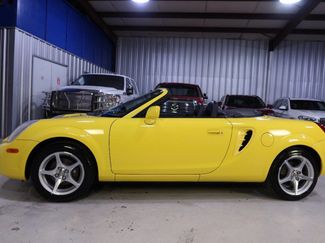 Used 2003 Toyota MR2 image 1