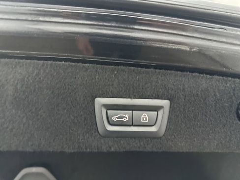 Used 2022 BMW 750i xDrive image 29