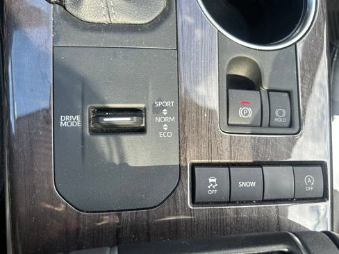 Used 2022 Toyota Highlander Platinum FWD image 31