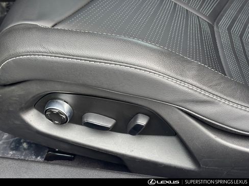 Used 2024 Chevrolet Corvette Stingray Preferred Cpe w/ Z51 Performance Package image 18