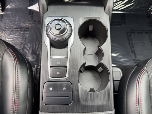 Used 2025 Ford Escape ST-Line image 28