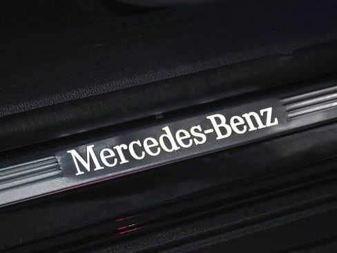 Used 2025 Mercedes-Benz GLS 450 4MATIC image 15