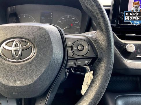 Used 2023 Toyota Corolla LE image 18