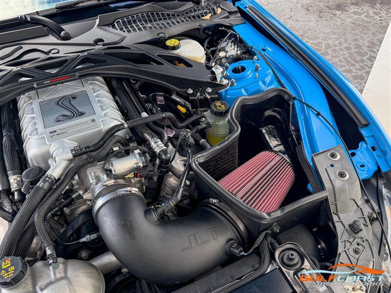 Used 2022 Ford Mustang Shelby GT500 w/ Carbon Fiber Track Pack RWD image 40