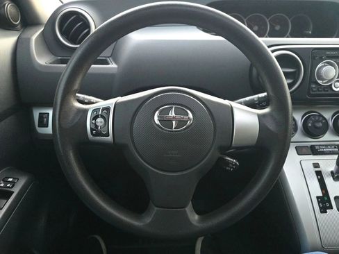 Used 2011 Scion xB image 17