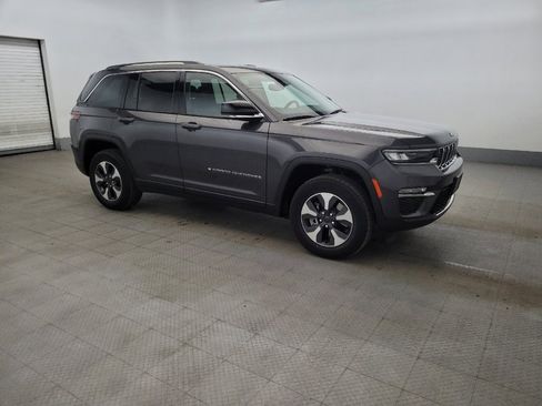 Used 2023 Jeep Grand Cherokee 4WD 4xe image 11