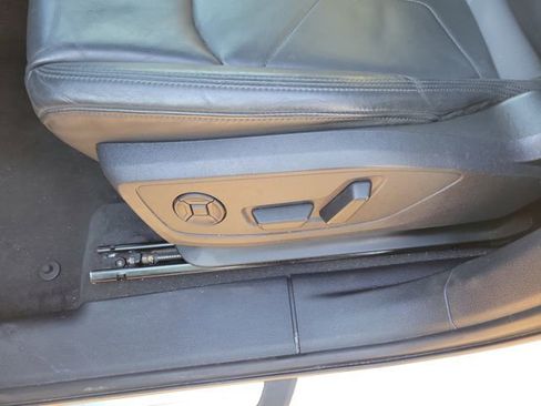 Used 2024 Audi Q3 2.0T Premium image 16