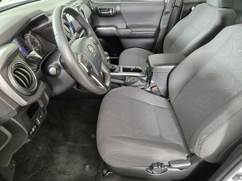Used 2019 Toyota Tacoma TRD Off-Road w/ Technology Package RWD image 15