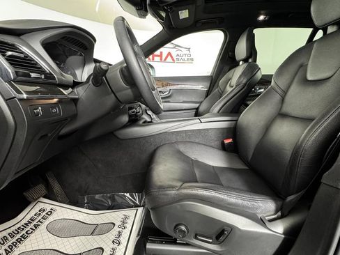 Used 2018 Volvo XC90 T6 Momentum w/ Convenience Package AWD/4WD image 16
