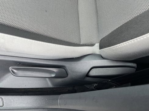 Used 2023 Volkswagen Taos S w/ Driver Assistance Package image 16