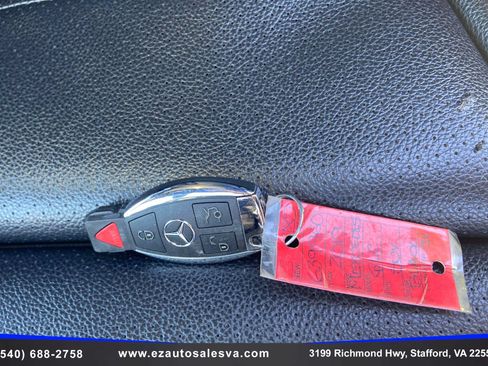 Used 2019 Mercedes-Benz GLC 300 4MATIC image 17
