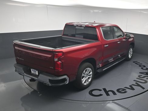 Used 2023 Chevrolet Silverado 1500 LTZ w/ LTZ Premium Package AWD/4WD image 25