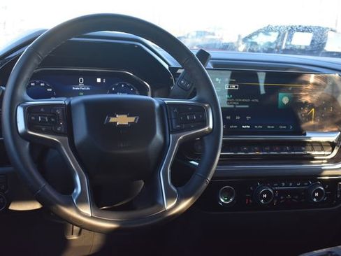 Used 2023 Chevrolet Silverado 1500 LT AWD/4WD image 21