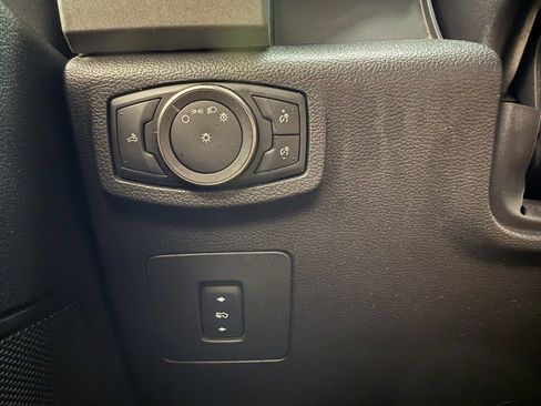 Used 2018 Ford F150 Raptor w/ Equipment Group 801A Mid image 28