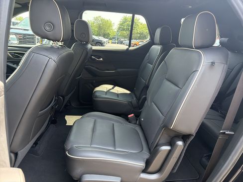 Used 2023 Chevrolet Traverse Premier AWD/4WD image 32