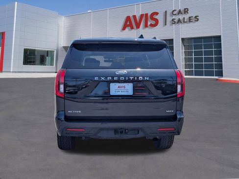 Used 2025 Ford Expedition Max Active AWD/4WD image 7