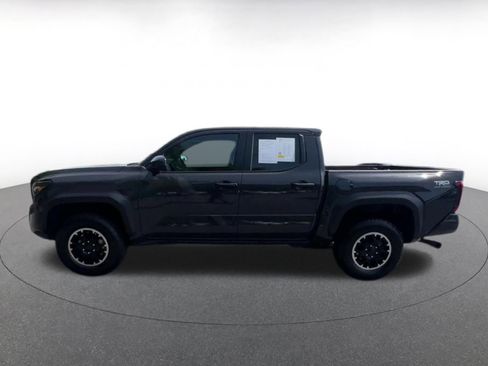 Used 2025 Toyota Tacoma TRD Off-Road AWD/4WD image 9