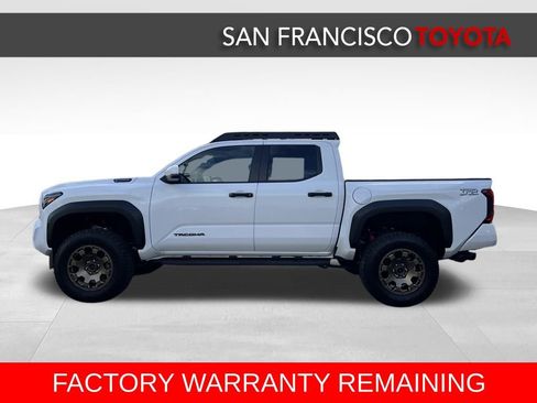 Certified 2025 Toyota Tacoma TRD Off-Road image 2