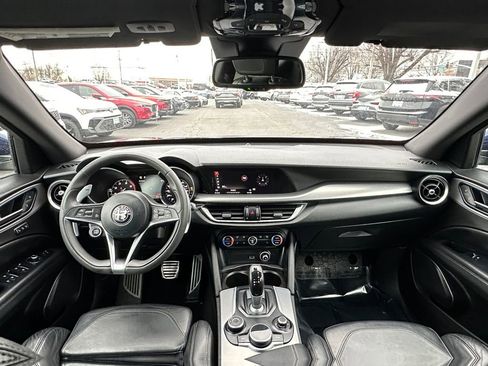 Used 2018 Alfa Romeo Stelvio Ti Sport image 22