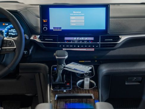 New 2026 Toyota Sienna Platinum image 22