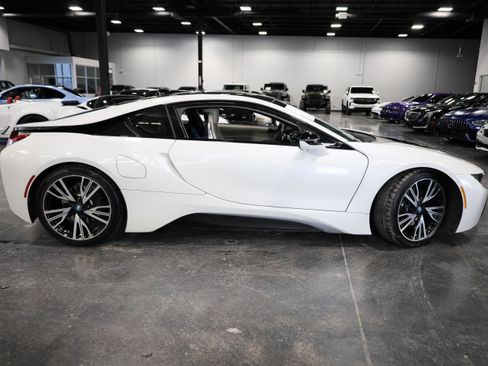Used 2015 BMW i8 image 8