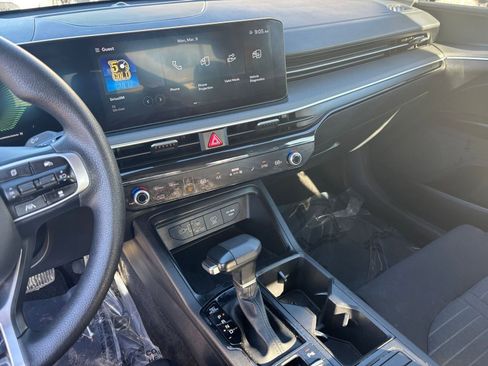 Used 2025 Kia K5 LXS image 17