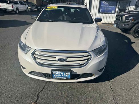 Used 2019 Ford Taurus Limited image 2