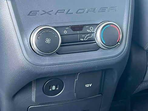 Used 2026 Ford Explorer Active w/ Active Comfort Package AWD/4WD image 19