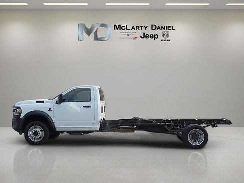 Used 2023 RAM 5500 Tradesman w/ Max Tow Package RWD image 3