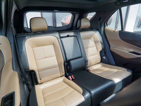 Used 2023 Chevrolet Equinox Premier FWD image 36