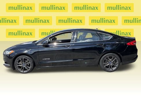 Used 2018 Ford Fusion SE w/ Equipment Group 601A image 11