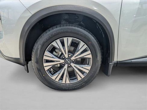 Certified 2022 Nissan Rogue SV w/ SV Premium Package FWD image 24
