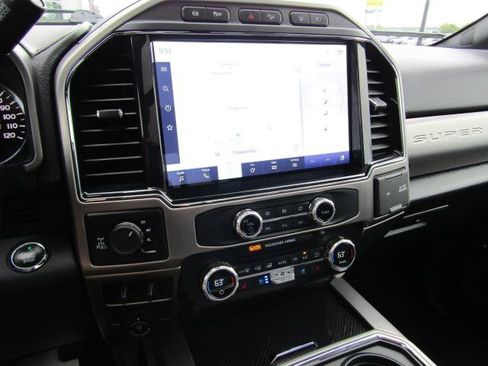 Used 2022 Ford F250 Platinum AWD/4WD image 24