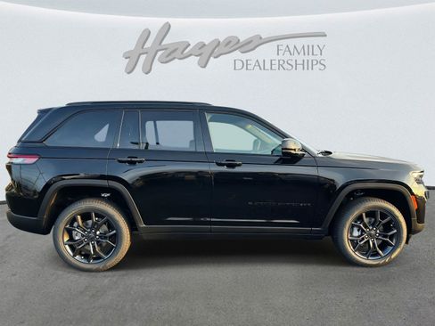 New 2025 Jeep Grand Cherokee Limited AWD/4WD image 3