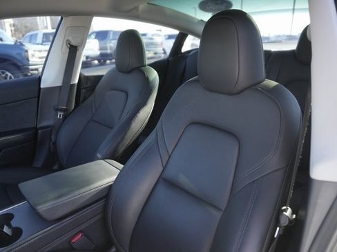 Used 2023 Tesla Model 3 Standard Range image 10