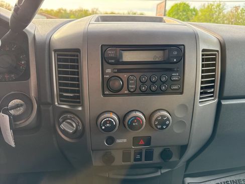 Used 2006 Nissan Titan XE image 28