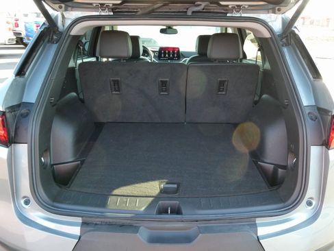 Used 2023 Chevrolet Blazer LT image 17