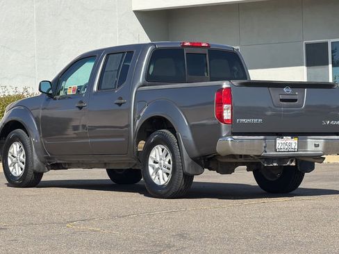 Used 2018 Nissan Frontier SV AWD/4WD image 7