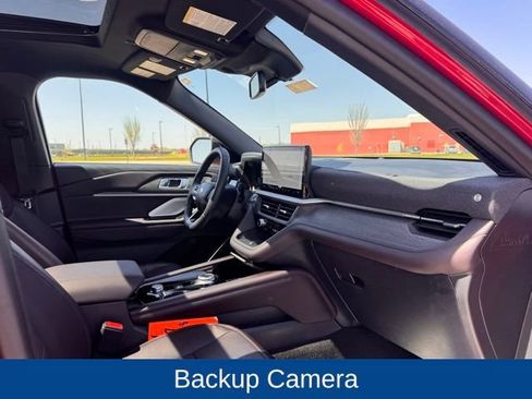 Used 2025 Ford Explorer Platinum AWD/4WD image 21