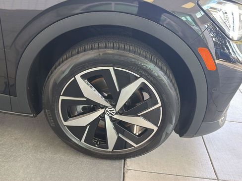 Certified 2023 Volkswagen ID.4 Pro S AWD/4WD image 10