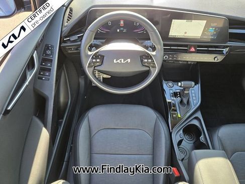 Certified 2025 Kia Niro SX Touring image 15