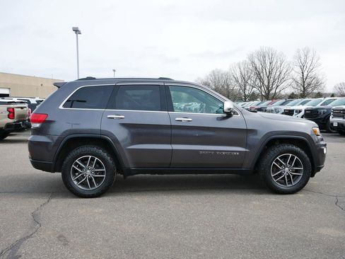 Used 2017 Jeep Grand Cherokee Limited w/ Trailer Tow Group IV image 8