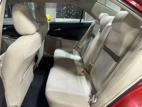 Used 2012 Toyota Camry LE image 17