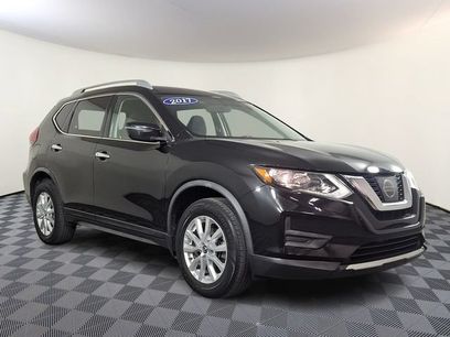 Used 2017 Nissan Rogue SV