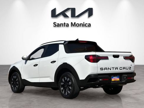 Used 2025 Hyundai Santa Cruz SEL AWD/4WD image 4