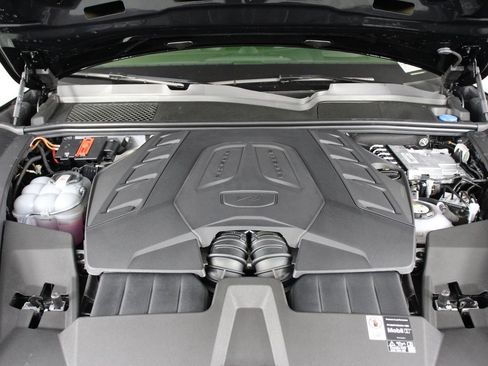 New 2026 Porsche Cayenne Turbo image 20