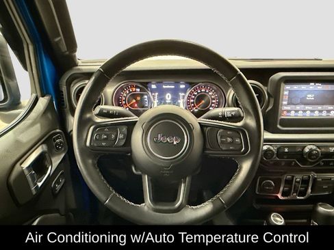 Used 2021 Jeep Gladiator Sport image 25